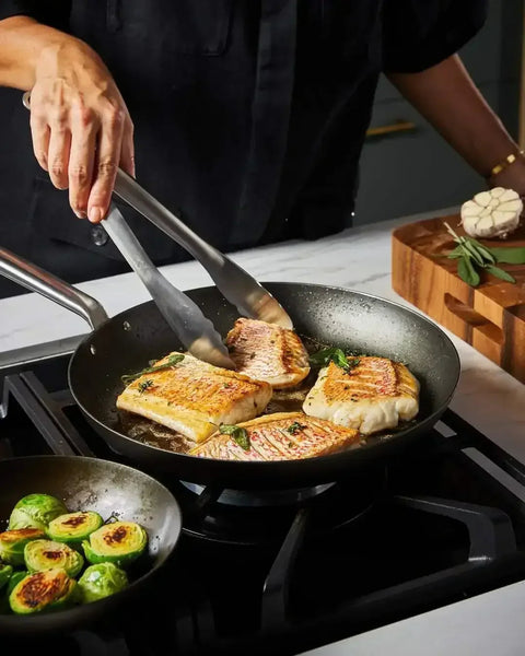 MAKO Black Steel 31cm Frying Pan (Free 20cm included)